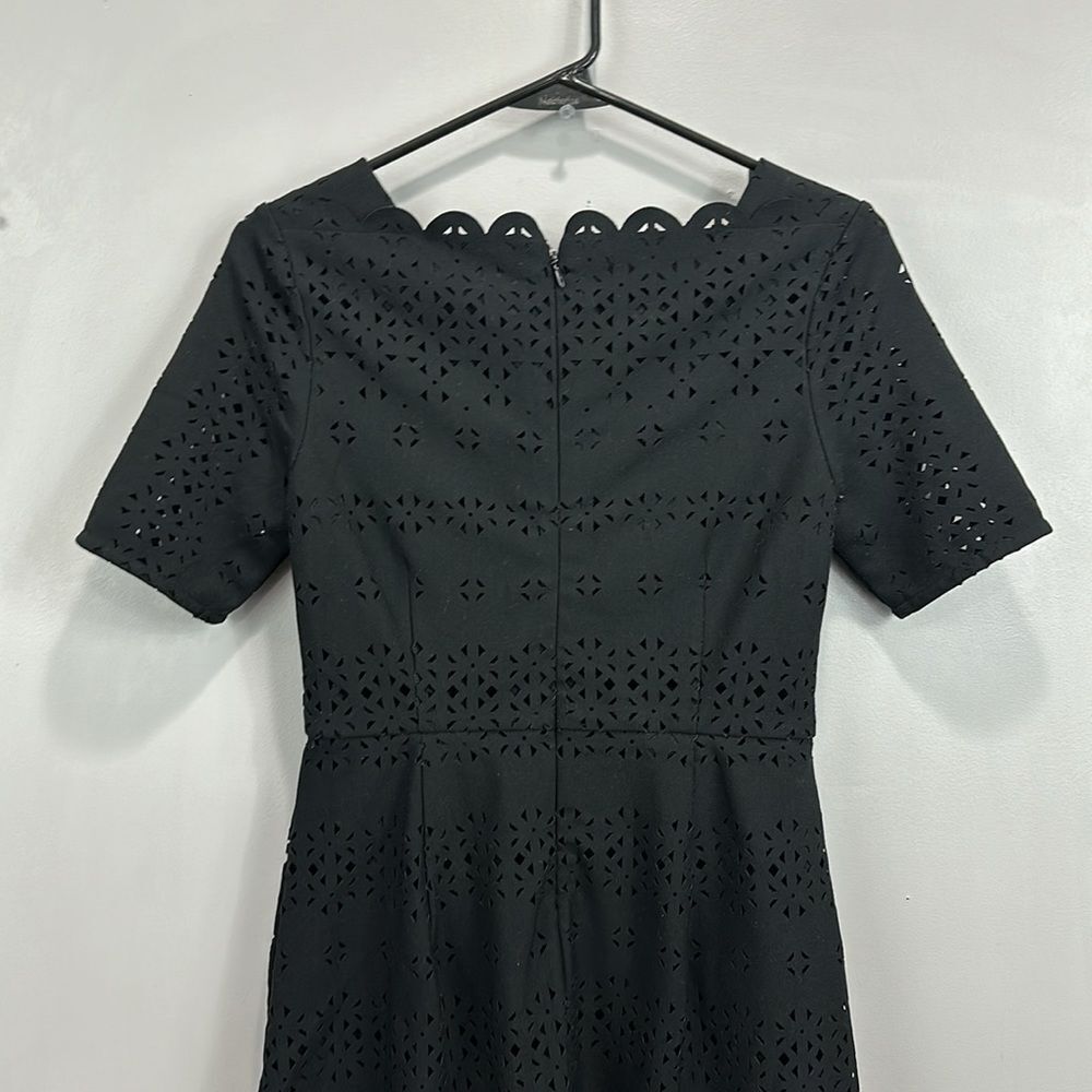 BANANA REPUBLIC LASER CUT FIT & FLARE DRESS - Picture 7 of 9